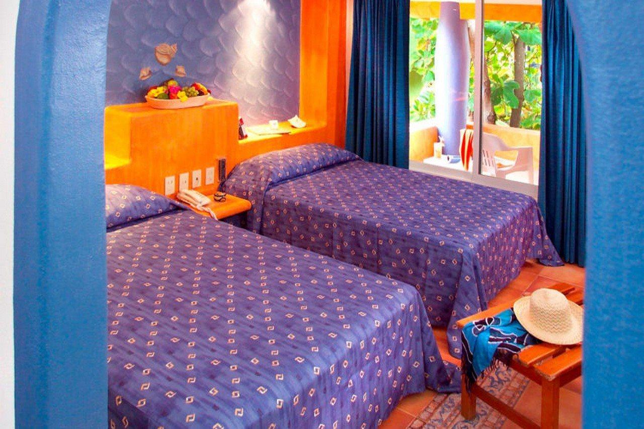 Hotel Villa Mexicana Сиуатанехо Экстерьер фото