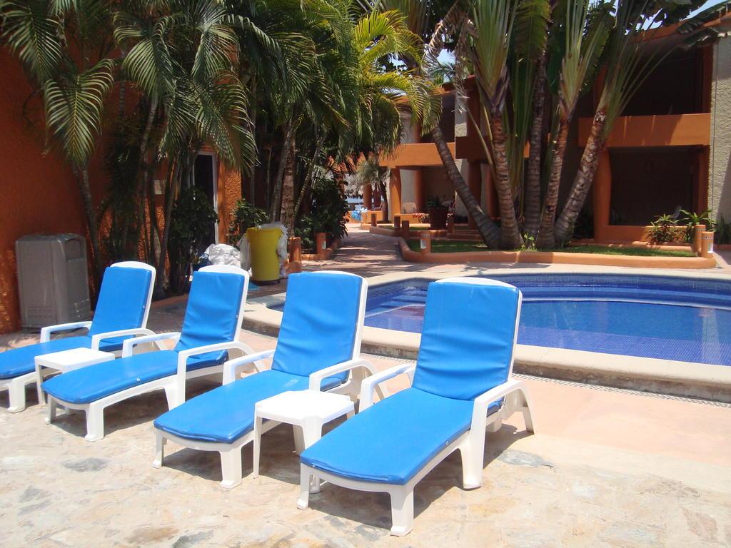 Hotel Villa Mexicana Сиуатанехо Экстерьер фото
